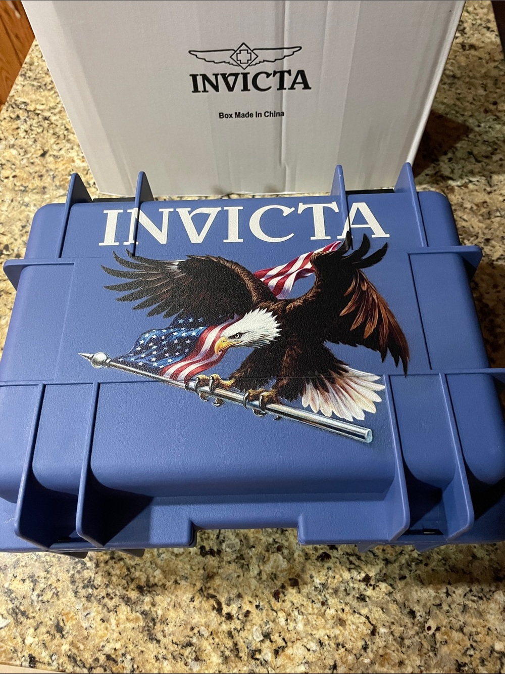 Invicta 8 Slot Blue Eagle & Flag Dive Case
